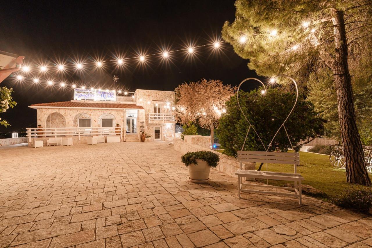 ホテル La Terrazza Sulla Rupe Relais オストゥーニ エクステリア 写真