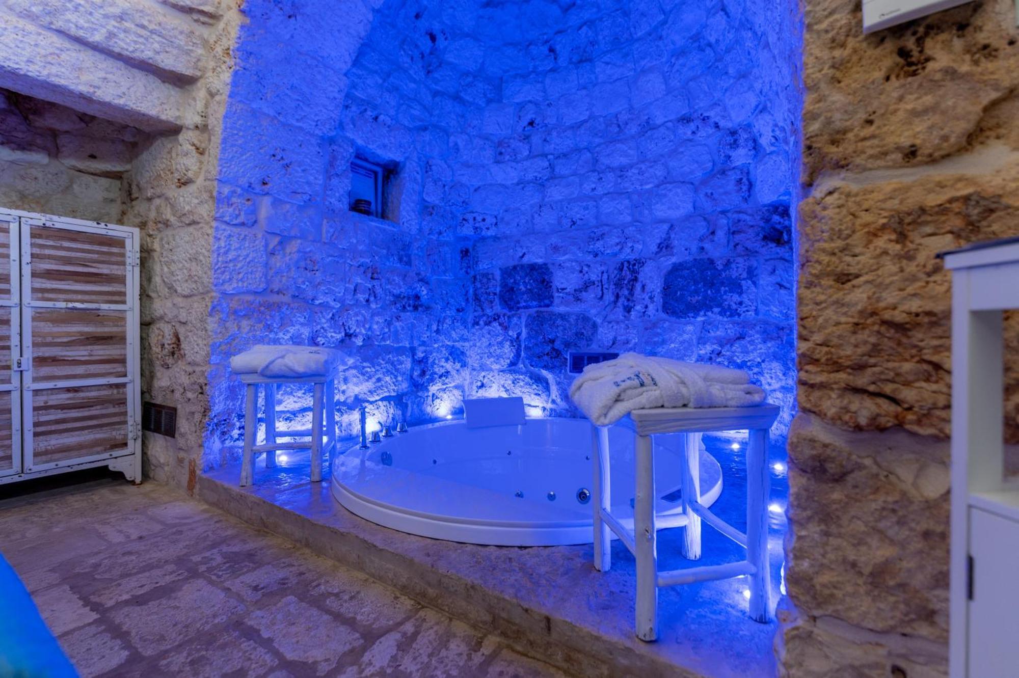 ホテル La Terrazza Sulla Rupe Relais オストゥーニ エクステリア 写真